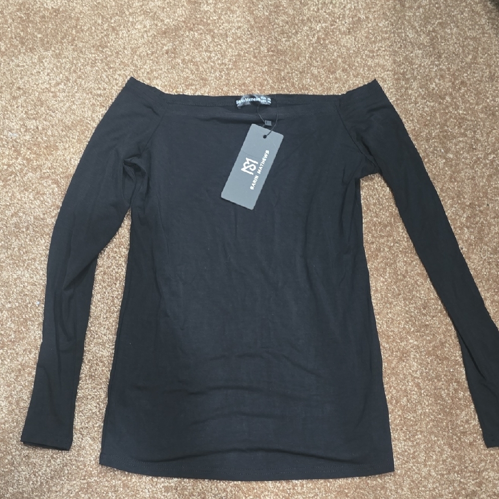 Black Fitted Blouse with Full-Length Sleeves